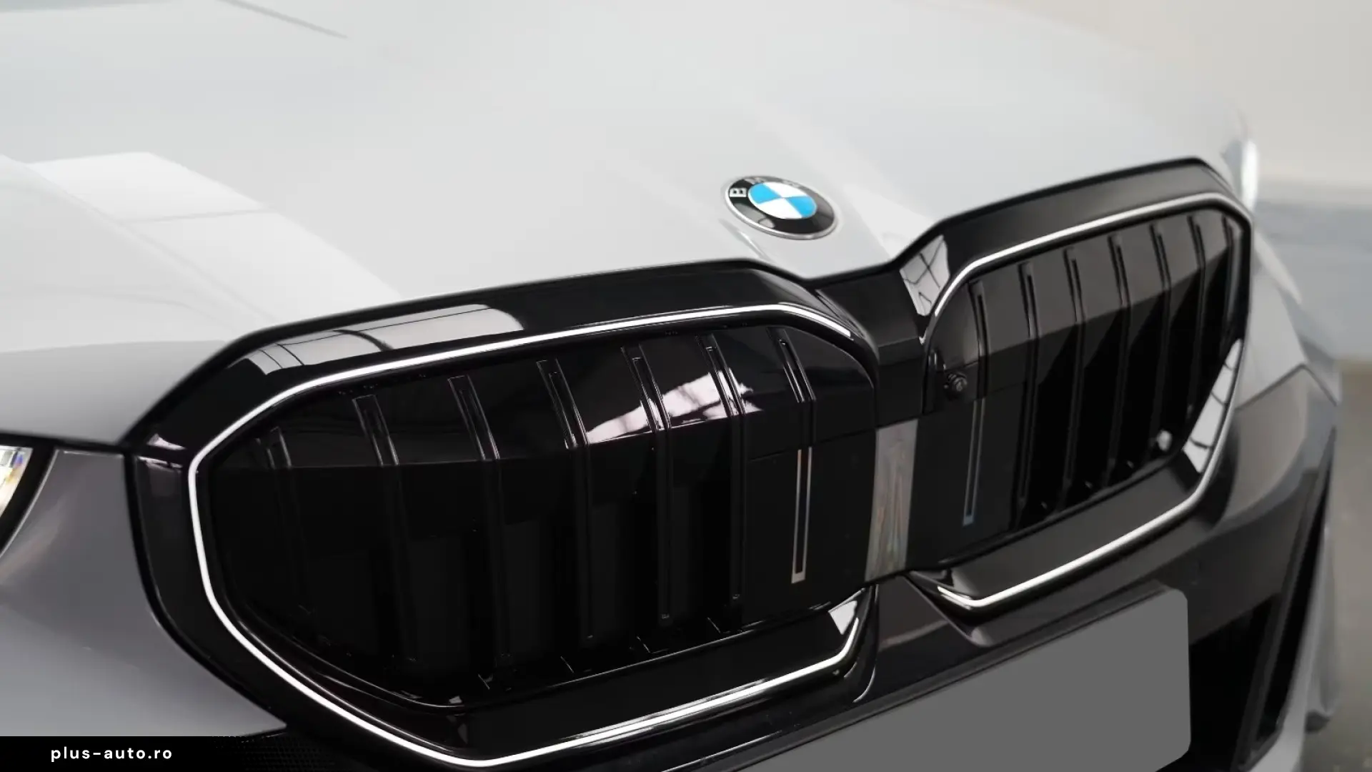 BMW 520i M Sport Iconic Carbon 360   Finanțare Leasing