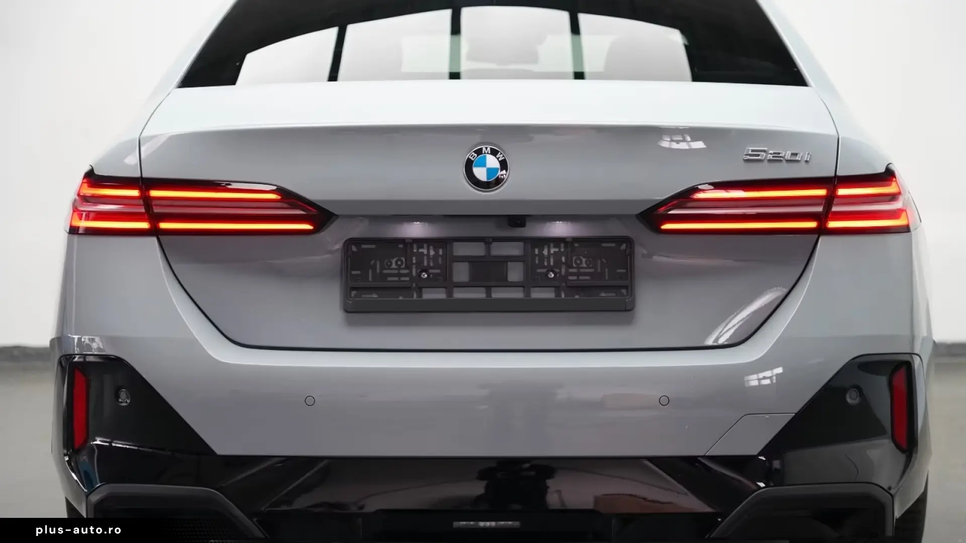 BMW 520i M Sport Iconic Carbon 360   Finanțare Leasing