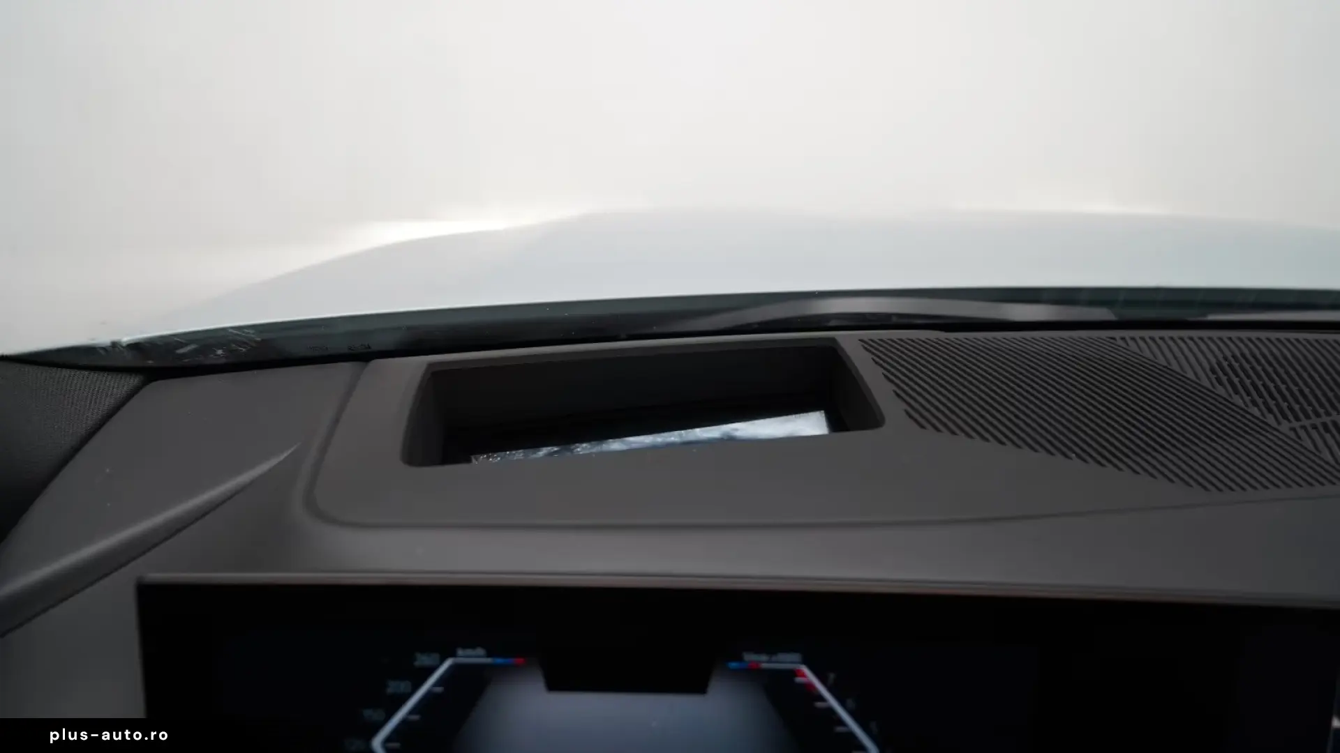 BMW 520i M Sport Iconic Carbon 360   Finanțare Leasing
