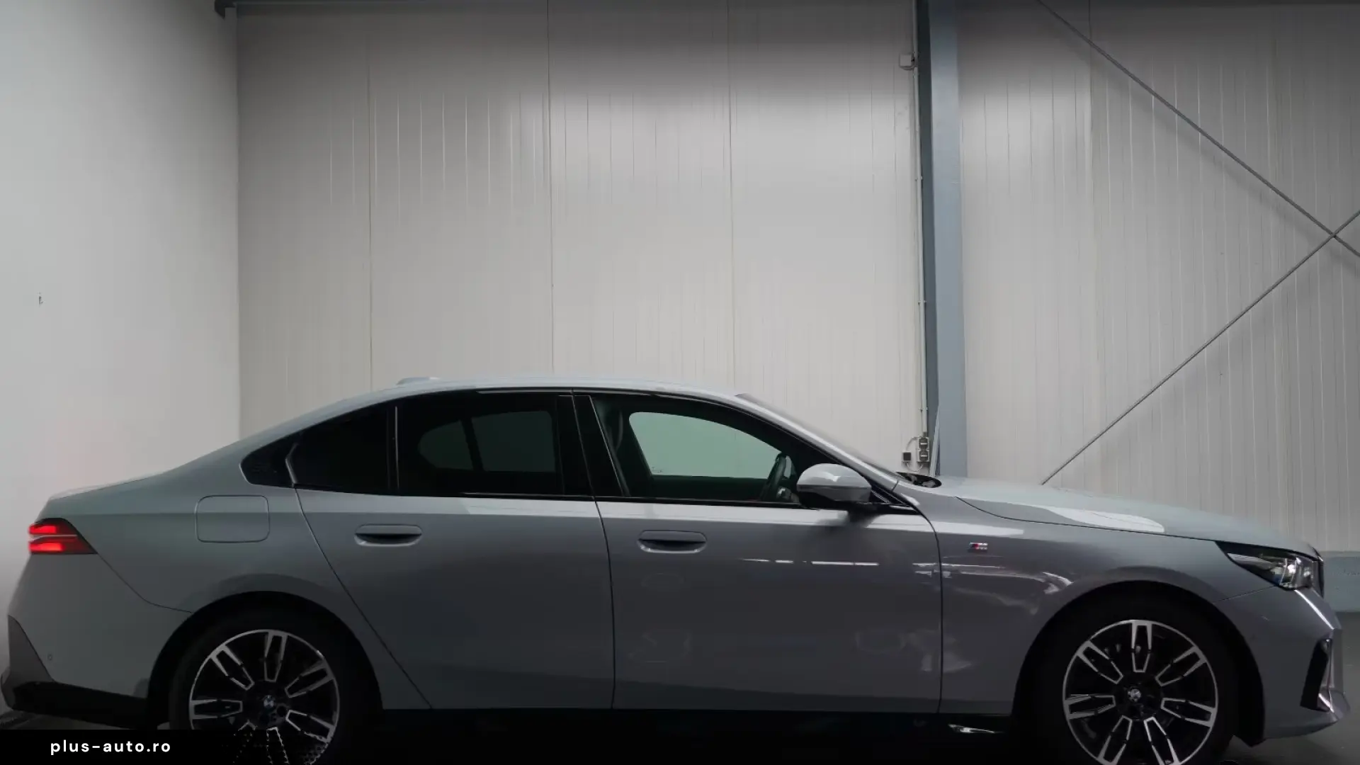 BMW 520i M Sport Iconic Carbon 360   Finanțare Leasing