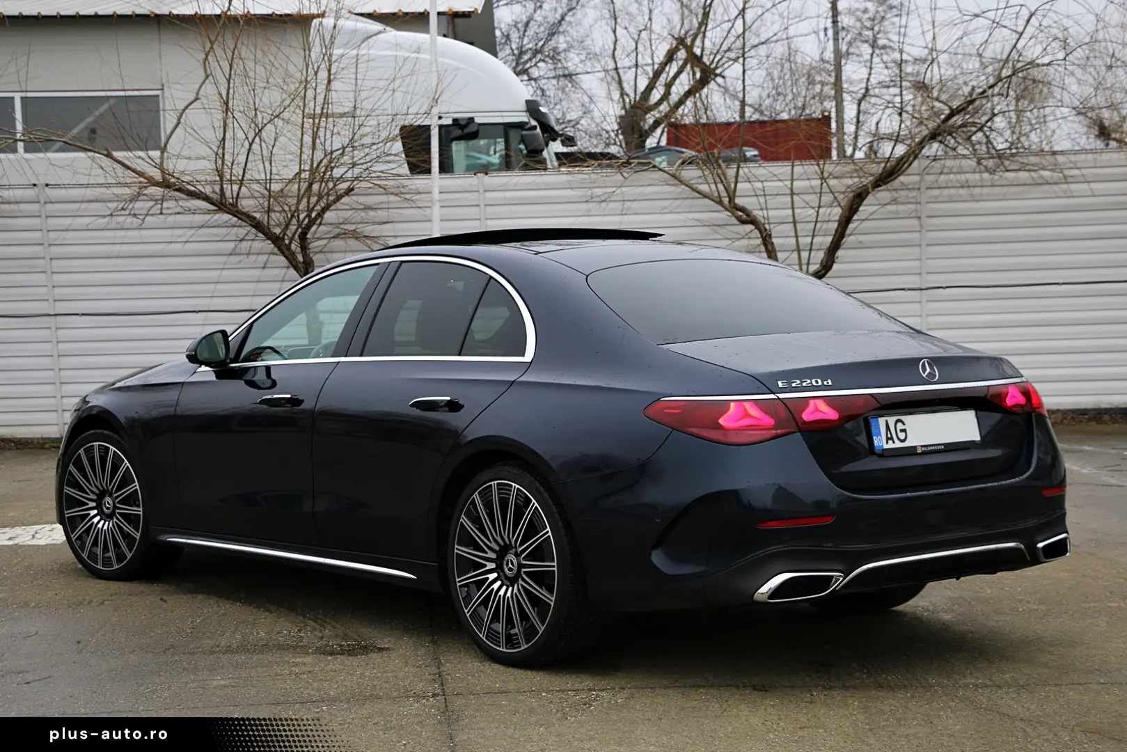 Mercedes-Benz E 220