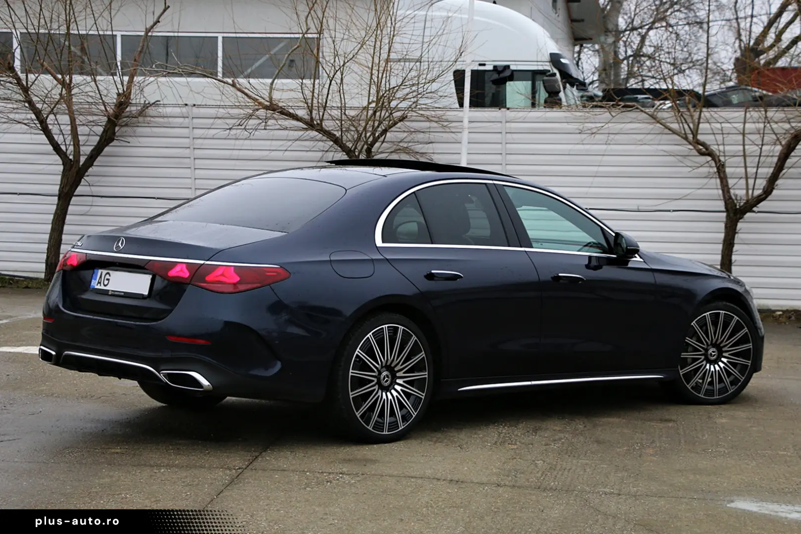 Mercedes-Benz E 220