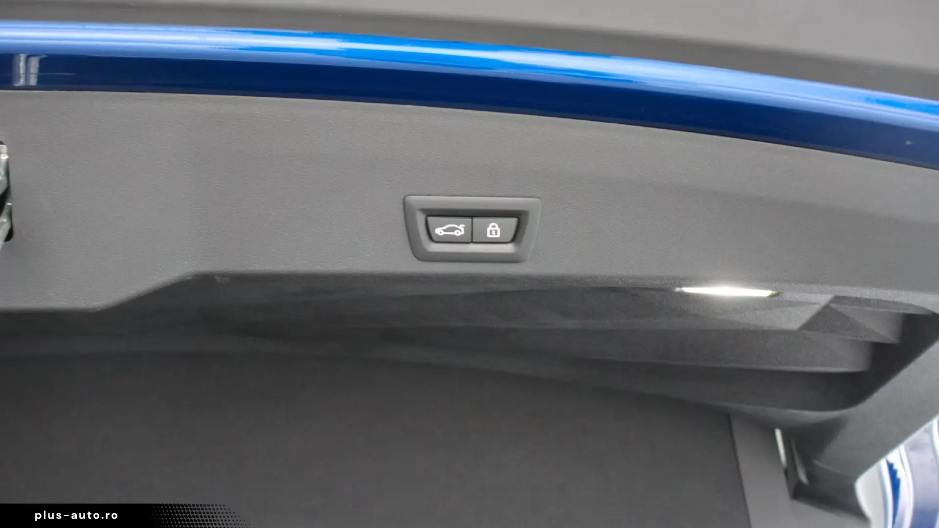 BMW XM 4.4 V8 Individual Deep Lagoon   Finanțare Leasing
