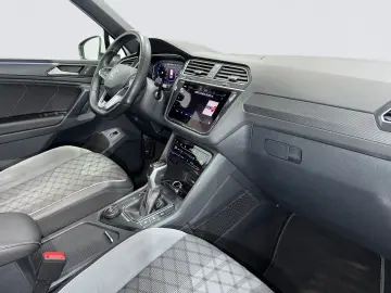 VW Tiguan 4M DSG 3x R LINE MATRIX PANO AHK KAM 20Z