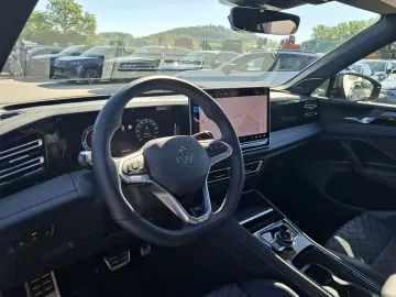 VW Tiguan 2.0 TDI 4M R-Line PANO H&K AHK MATRIX 20