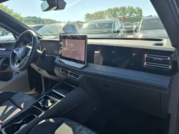 VW Tiguan 2.0 TDI 4M R-Line PANO H&K AHK MATRIX 20