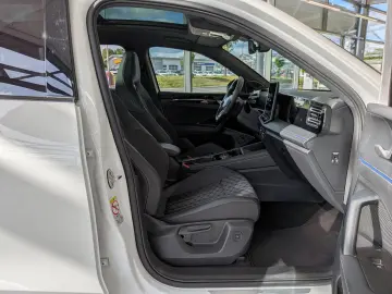 VW Tiguan 2.0TDI R-Line 4M Pano Black AHK Matrix 20