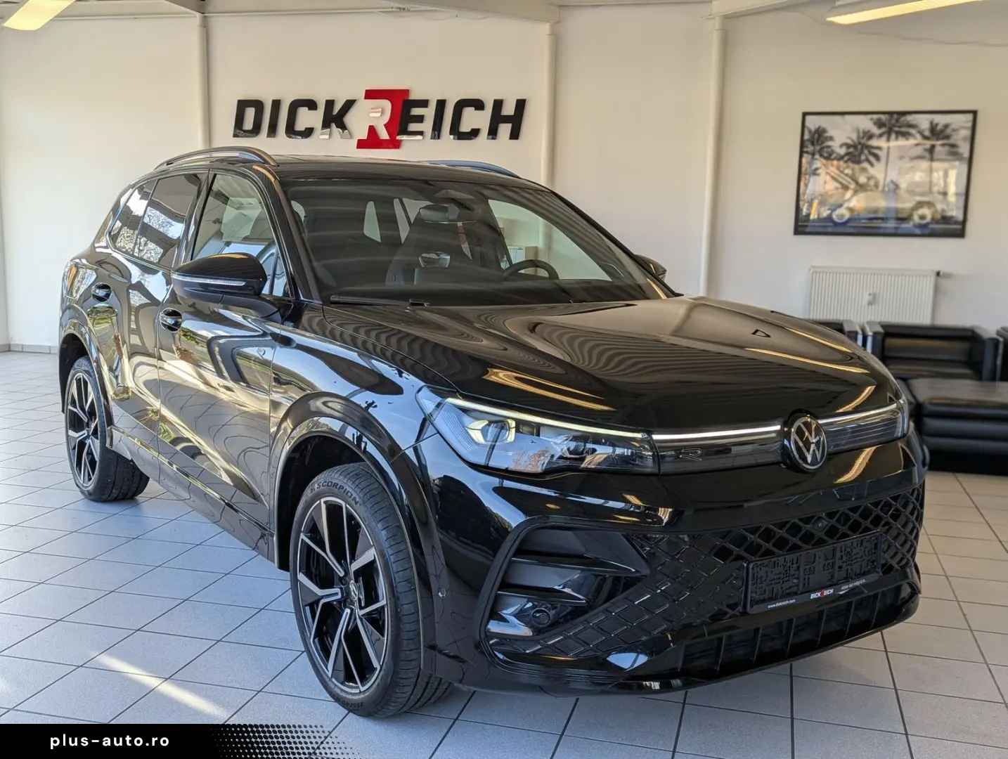 VW Tiguan 2.0TDI R-Line 4M Pano Black Matrix AHK 20