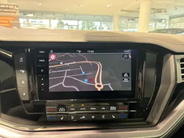 VW Touareg R-Line 4M STANDH PANO ACC AHK MATRIX