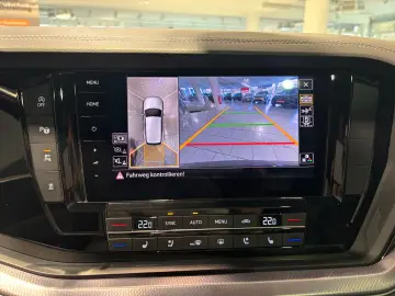 VW Touareg R-Line 4M STANDH PANO ACC AHK MATRIX