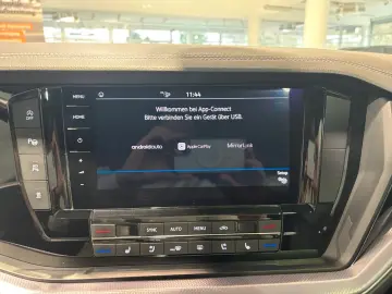 VW Touareg R-Line 4M STANDH PANO ACC AHK MATRIX