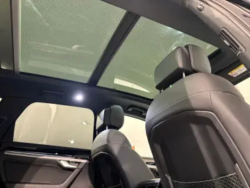 VW Touareg R-Line 4M STANDH PANO ACC AHK MATRIX