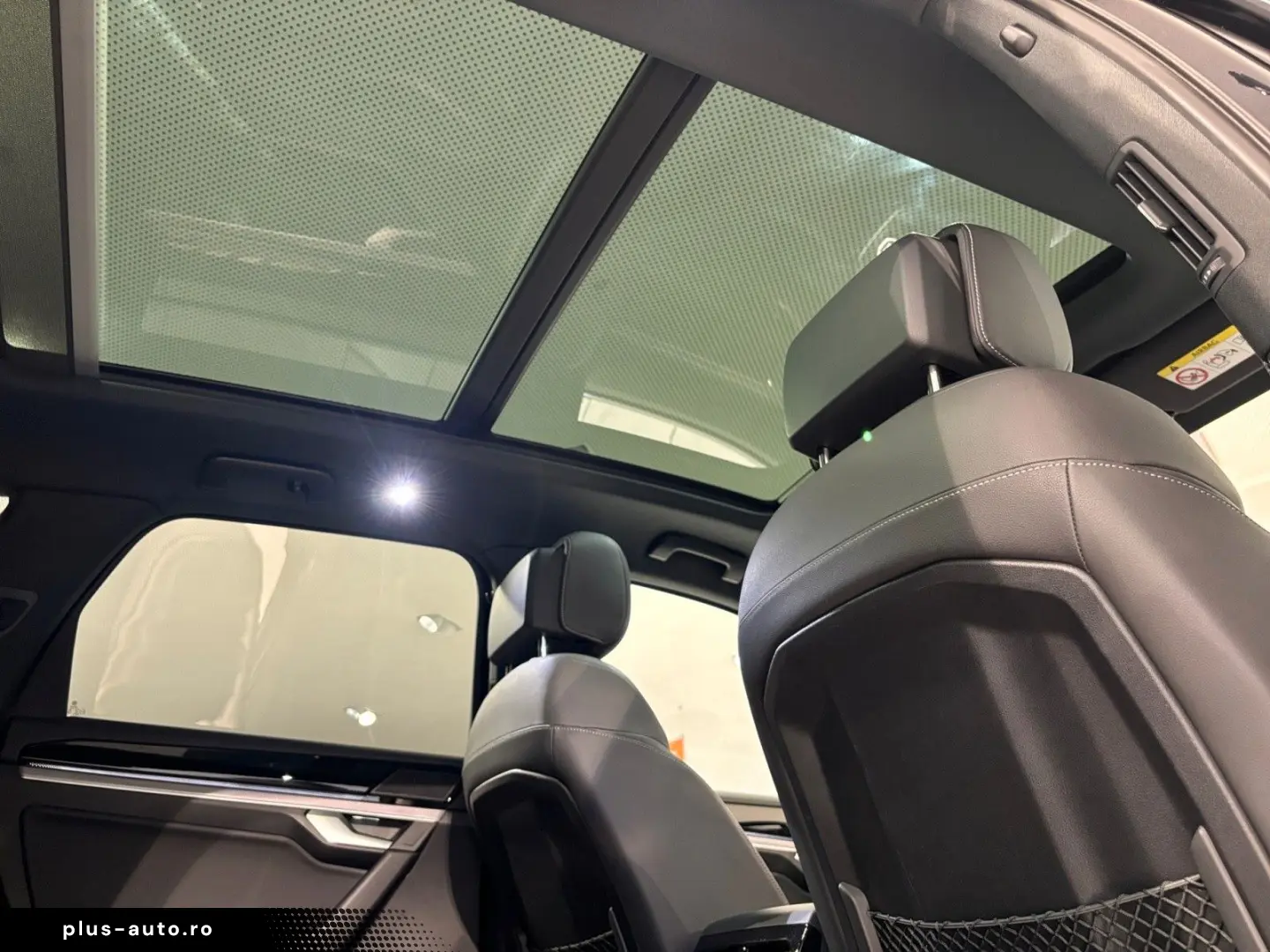 VW Touareg R-Line 4M STANDH PANO ACC AHK MATRIX