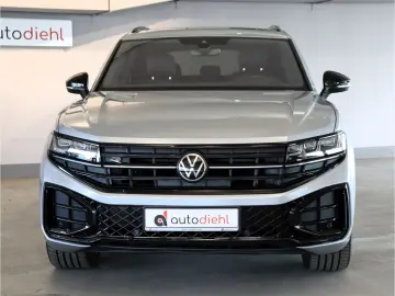 VW Touareg 3.0 TDI 4M R-Line STHZ AHK PANO