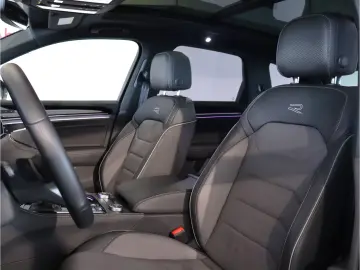 VW Touareg 3.0 TDI 4M R-Line STHZ AHK PANO
