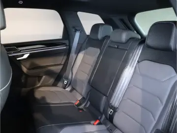 VW Touareg 3.0 TDI 4M R-Line STHZ AHK PANO