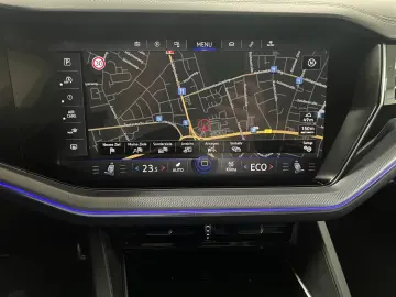 VW Touareg 3.0 TDI R-Line 4M AHK Pano Matrix LM 22