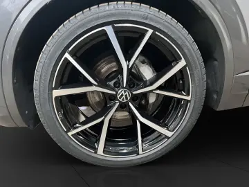 VW Touareg 3.0 TDI R-Line 4M AHK Pano Matrix LM 22