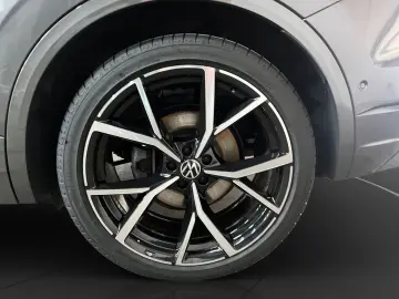 VW Touareg 3.0 TDI R-Line 4M AHK Pano Matrix LM 22