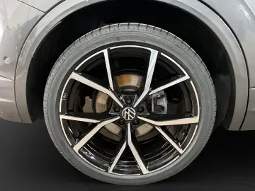 VW Touareg 3.0 TDI R-Line 4M AHK Pano Matrix LM 22