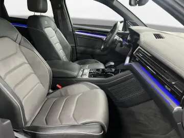 VW Touareg 3.0 TDI R-Line 4M AHK Pano Matrix LM 22