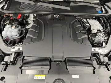 VW Touareg 3.0 TDI R-Line 4M AHK Pano Matrix LM 22