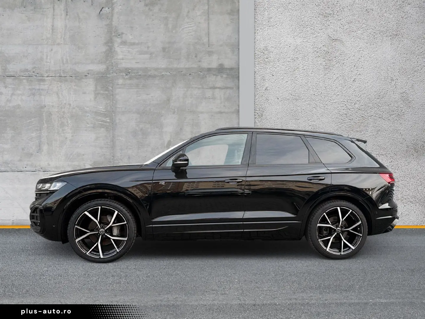 VW Touareg 3.0 TDI 4M R-Line PANO STANDHZG AHK 22