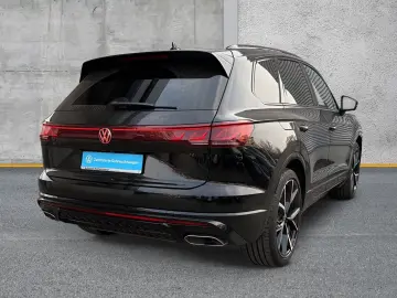 VW Touareg 3.0 TDI 4M R-Line PANO STANDHZG AHK 22