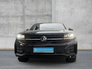 VW Touareg 3.0 TDI 4M R-Line PANO STANDHZG AHK 22