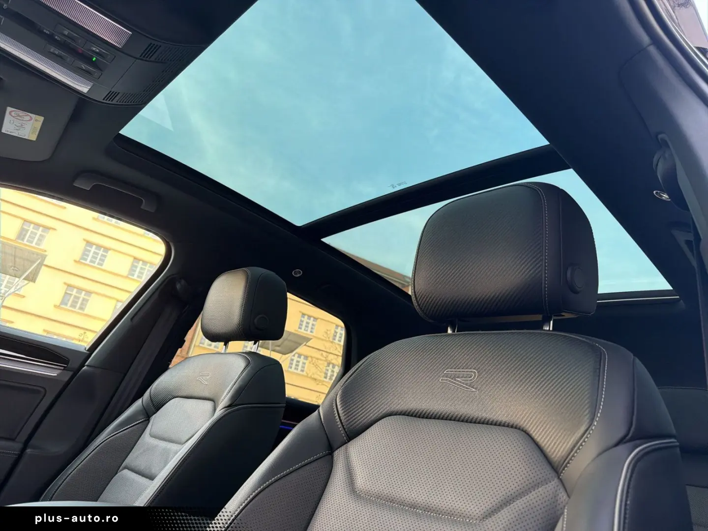 VW Touareg 3.0 TDI 4M R-Line PANO STANDHZG AHK 22
