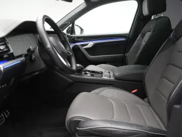 VW Touareg R-Line 3.0 TSI 22  Matrix STHZ Pano Luft
