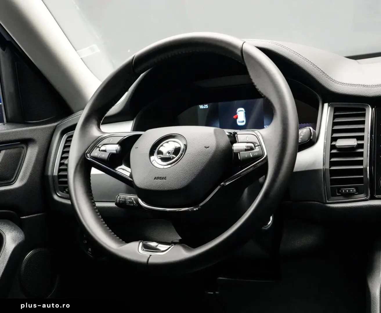 SKODA Kodiaq 2023 — imagine 17