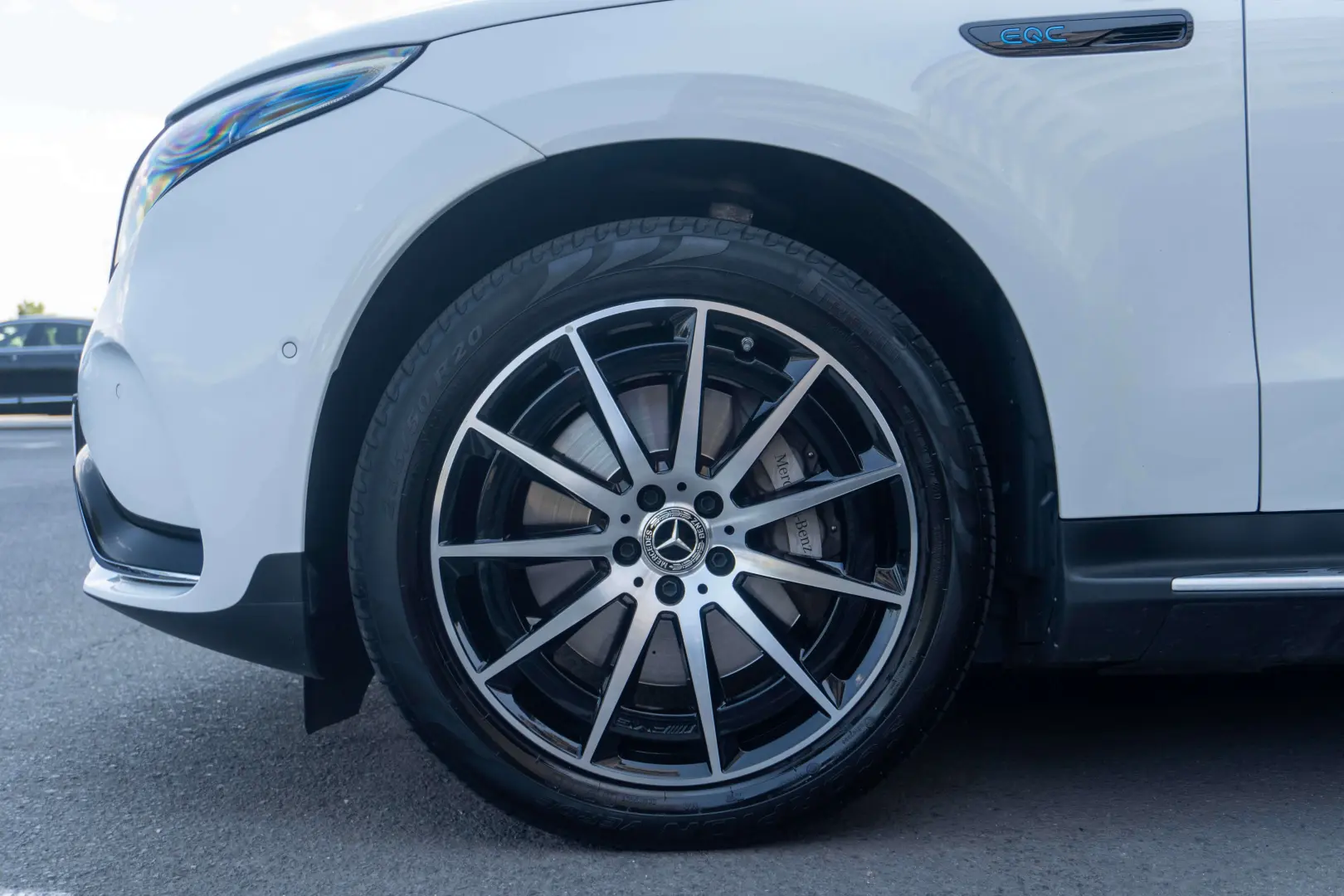 Mercedes Benz EQC 400_4Matic_AMG