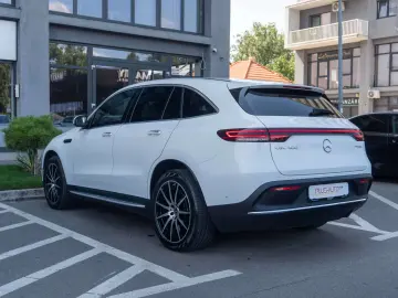Mercedes Benz EQC 400_4Matic_AMG