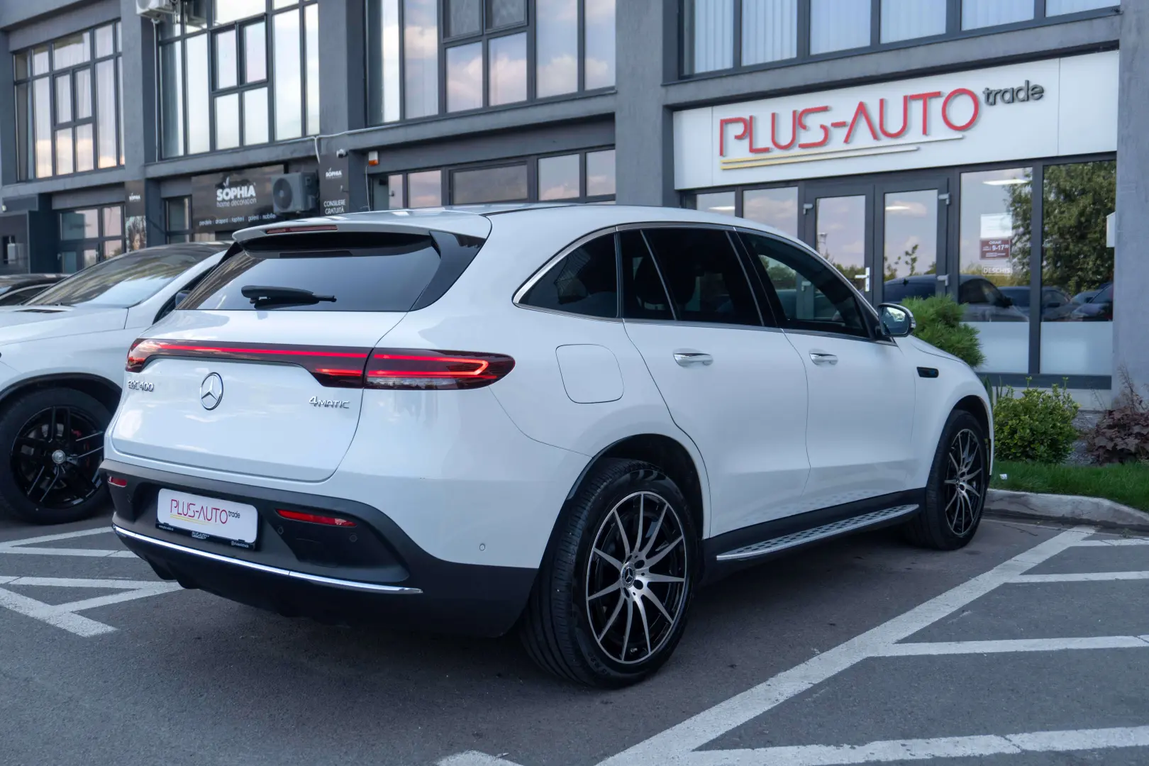 Mercedes Benz EQC 400_4Matic_AMG