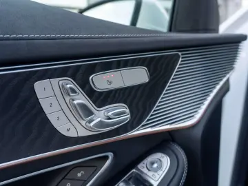 Mercedes Benz EQC 400_4Matic_AMG
