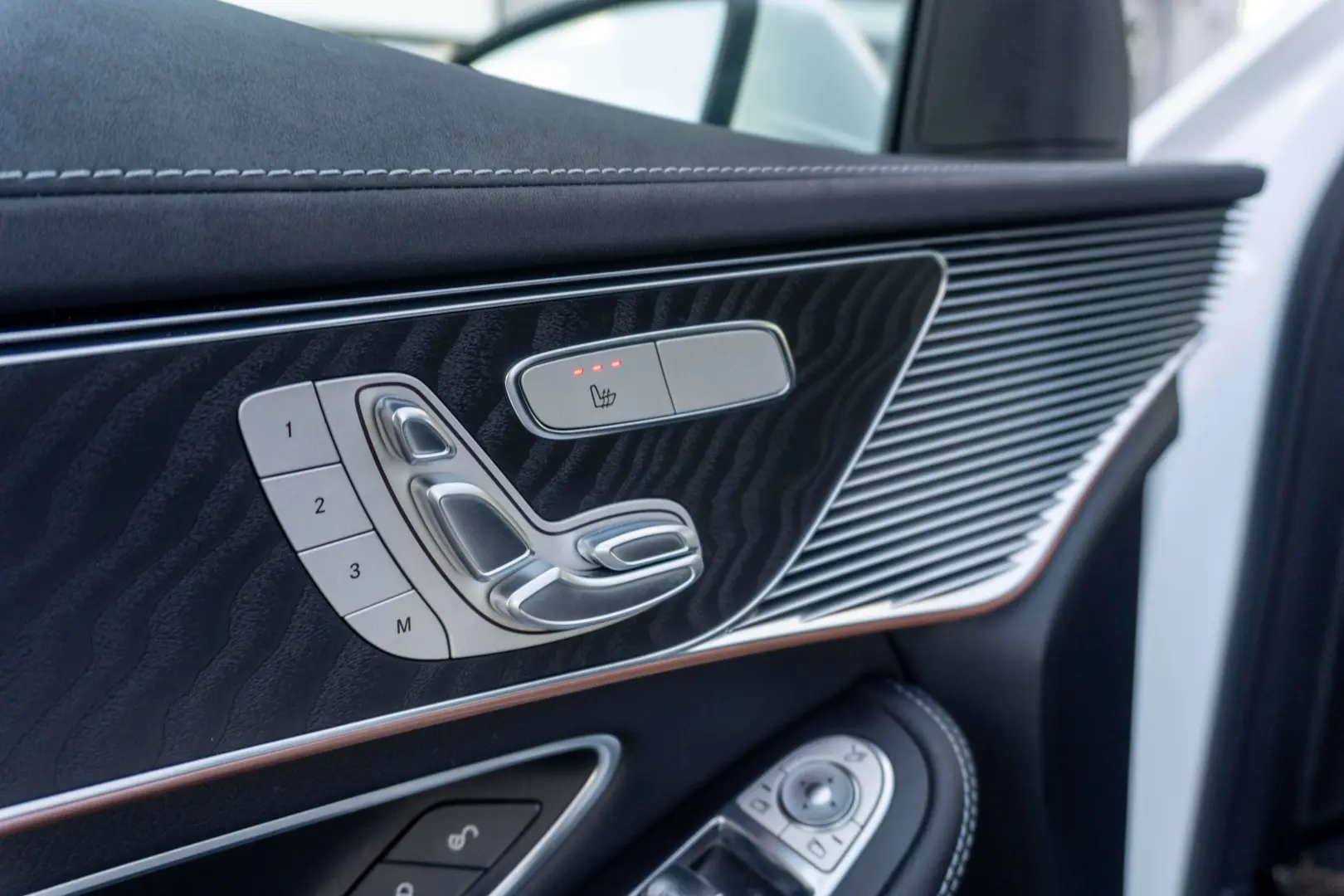 Mercedes Benz EQC 400_4Matic_AMG