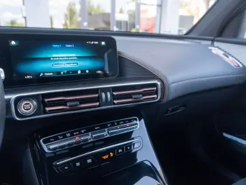 Mercedes Benz EQC 400_4Matic_AMG
