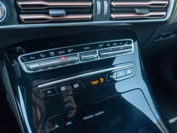 Mercedes Benz EQC 400_4Matic_AMG
