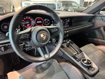 Porsche Carrera GTS