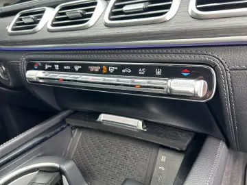 MERCEDES-BENZ GLS 450d 4MATIC AMG AIRMATIC GARANTIE