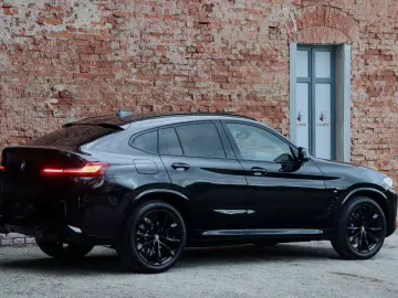 BMW X4 xDr 30d M-SPORT NP102€t AHK LASER M-SITZE H&K