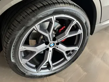 BMW X5 M Sport xDrive AHK 360Kamera Standh HUD Harma