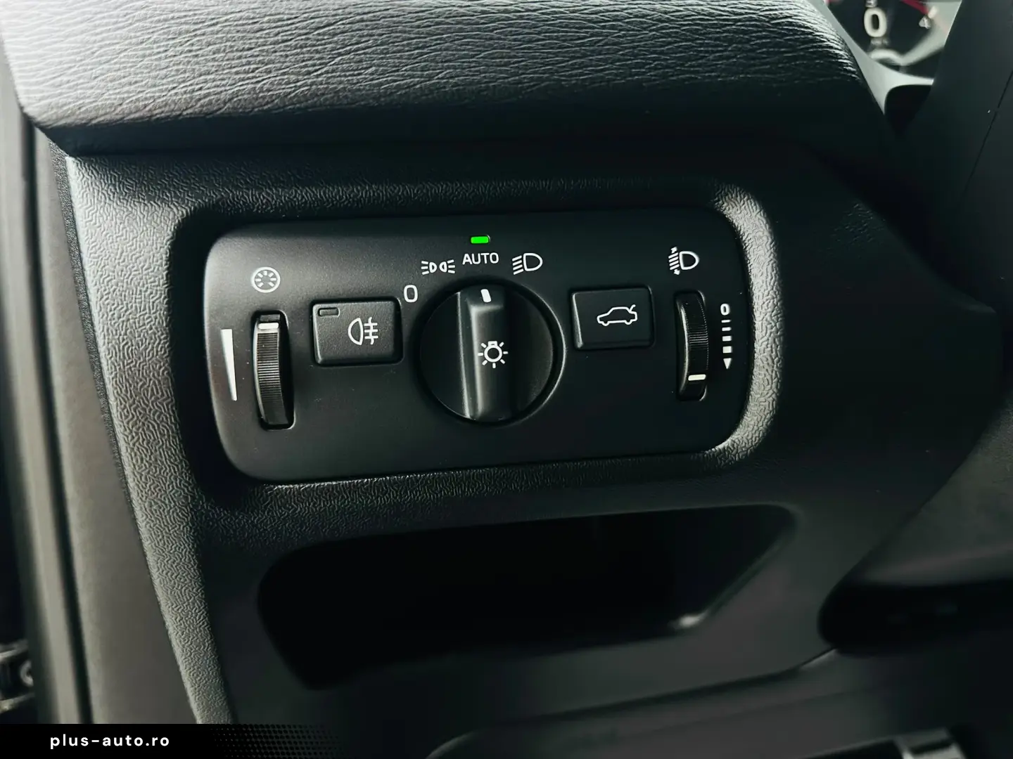 VOLVO V40 2017 2.0D E6 Garantie 12 Luni Rate Avans 0 Doar Cu