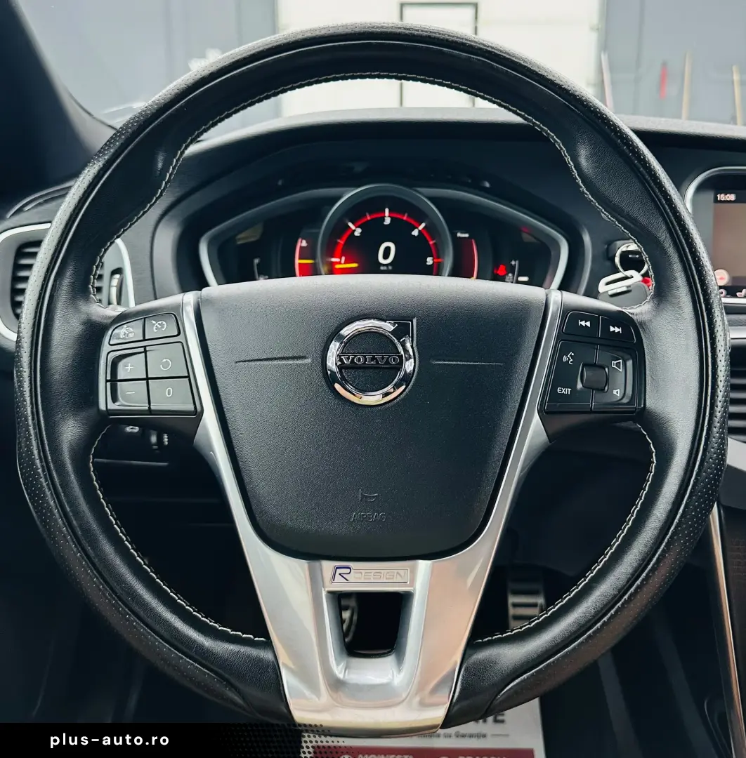 VOLVO V40 2017 2.0D E6 Garantie 12 Luni Rate Avans 0 Doar Cu
