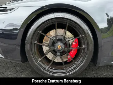 PORSCHE 911 Carrera 4 GTS Burmester   Lift   Werkswagen