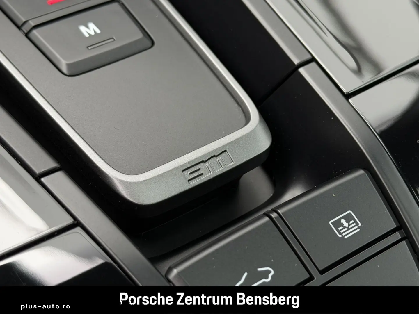 PORSCHE 911 Carrera 4 GTS Burmester   Lift   Werkswagen