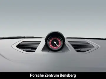 PORSCHE 911 Carrera 4 GTS Burmester   Lift   Werkswagen