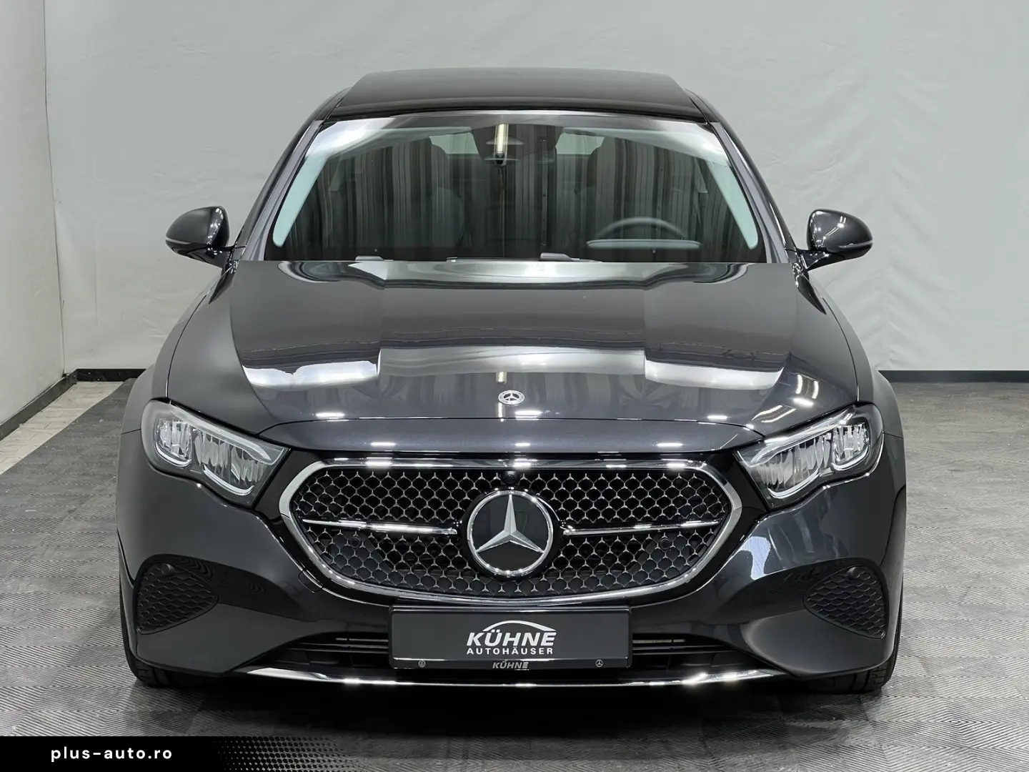 MERCEDES-BENZ E 220 d Avantgarde Advanced Pano Distr&hellip;
