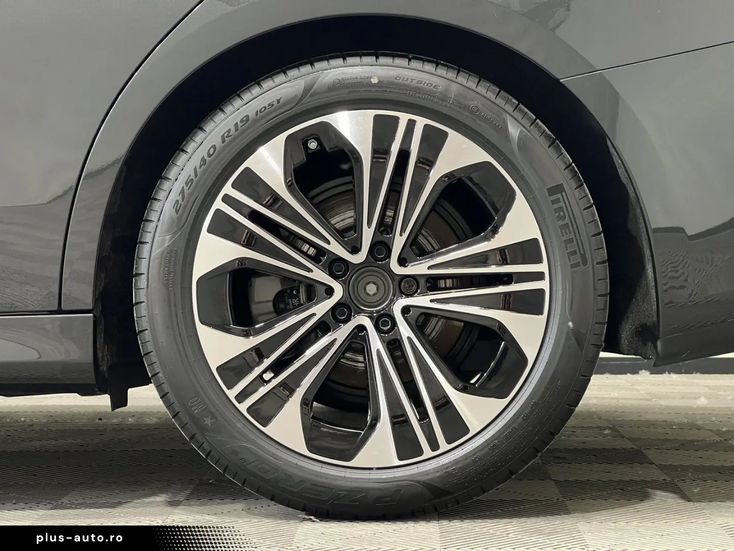 MERCEDES-BENZ E 220 d Avantgarde Advanced Pano Distr&hellip;